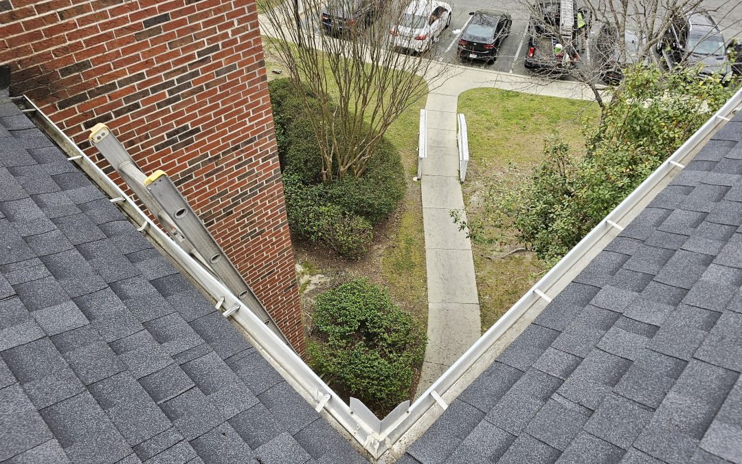 Gutter Cleaning in Charlotte, NC: What It Costs, What to Expect, and How to Choose the Right Company
